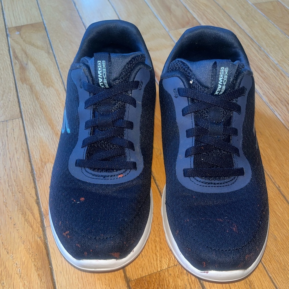 Women’s Navy Blue GoWalk Skechers Shoes- Size 6.5 - Picture 14 of 16